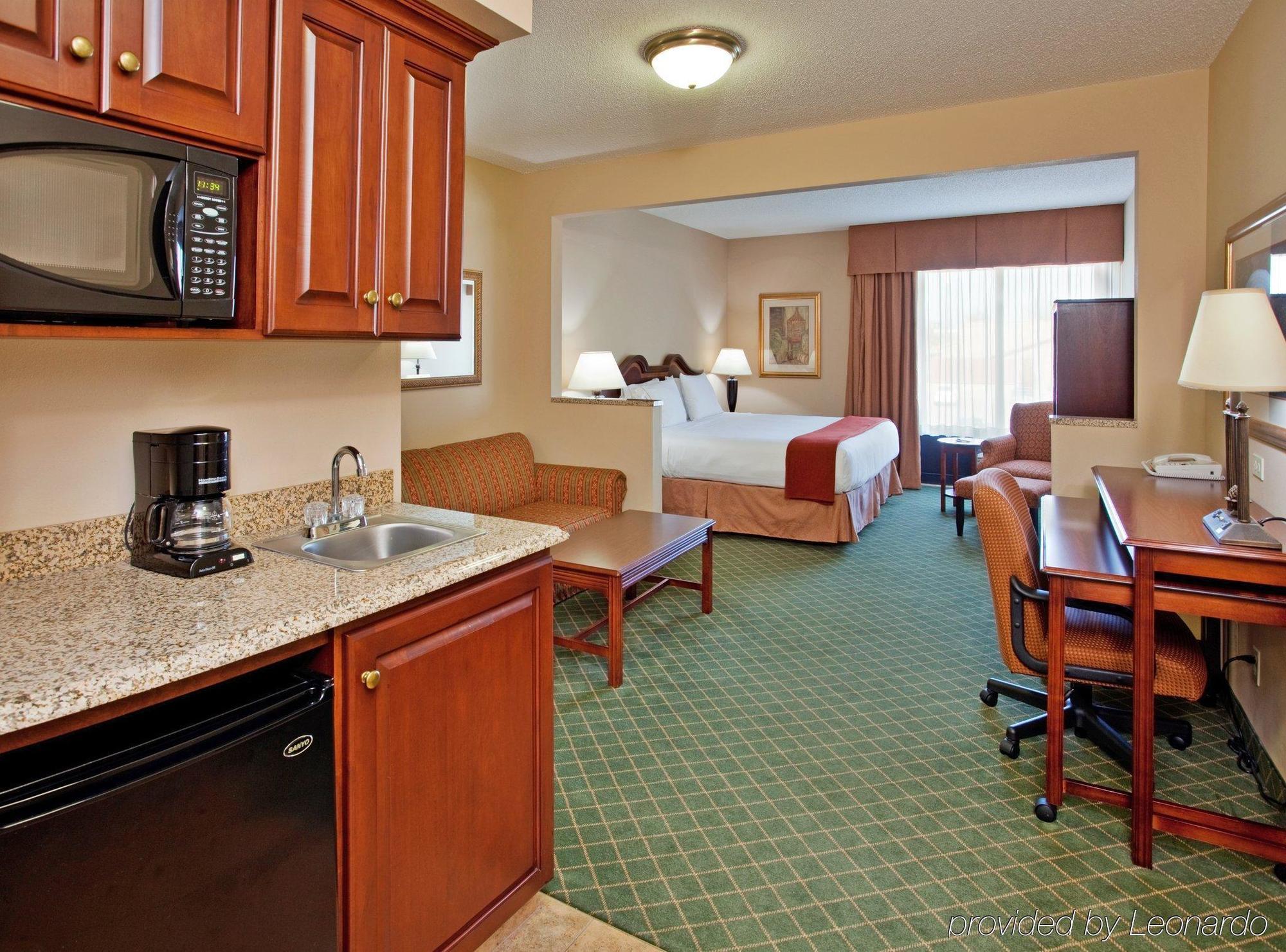 Holiday Inn Express Hotel & Suites Cape Girardeau I-55 By Ihg Kamer foto